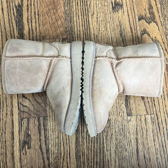 UGG boots size kids 10 - Picture 2 of 6